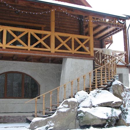 Hotel On Dovbush Path Jaremče Exteriér fotografie