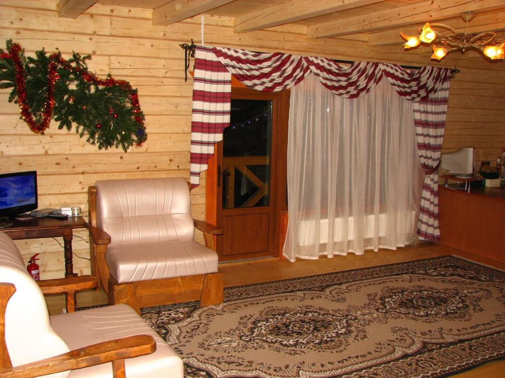 Hotel On Dovbush Path Jaremče Pokoj fotografie